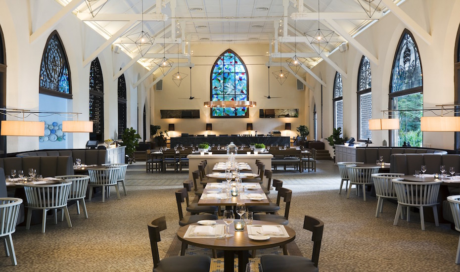 thewhiterabbit_indoor_01