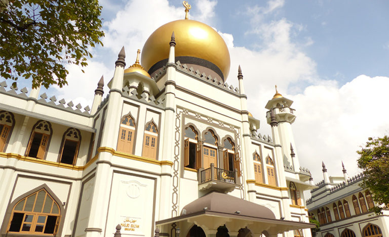 Iconic mosques in Singapore: Where to see Muslim architecture and learn more about Islam