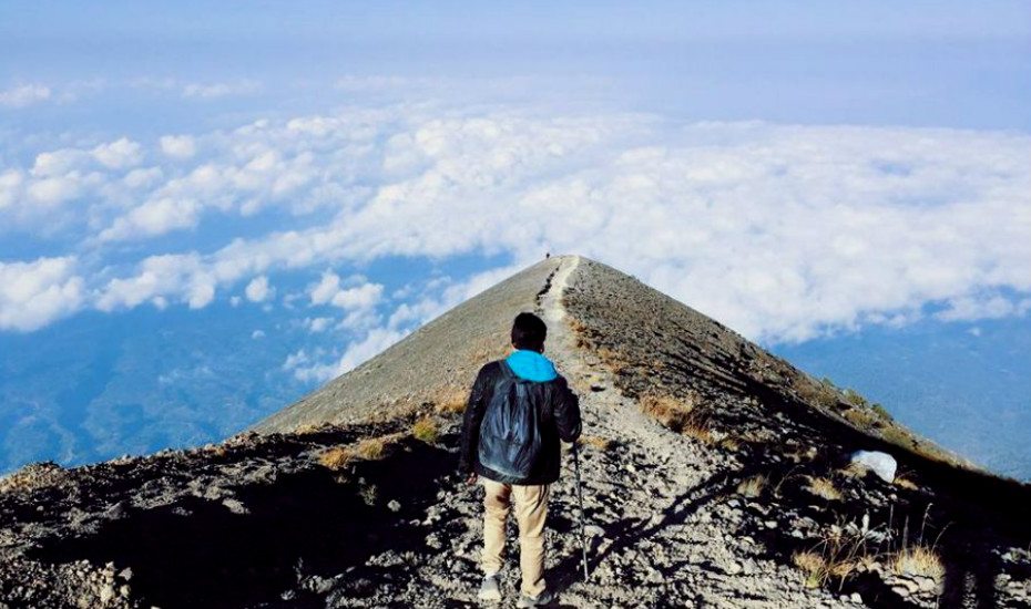 Bali vs Phuket: Mount Agung