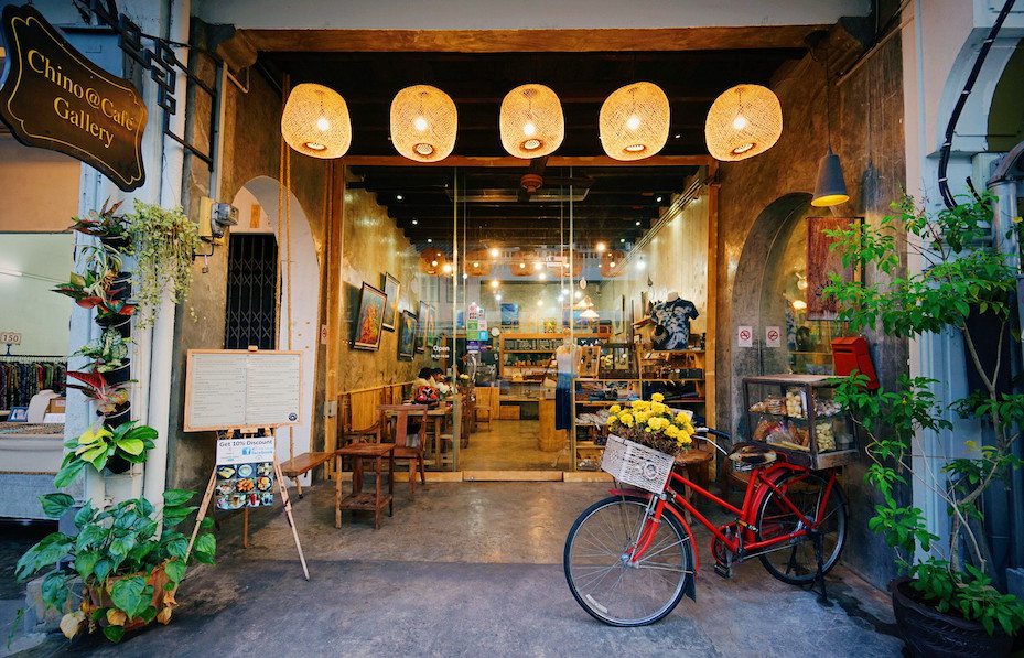 Phuket vs Bali: Chino Cafe Gallery
