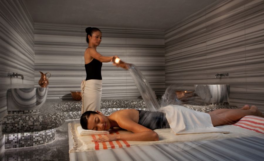 Ritual mandi hammam ESPA akan membuat Anda rileks dan cerah. Foto: Resorts World Sentosa