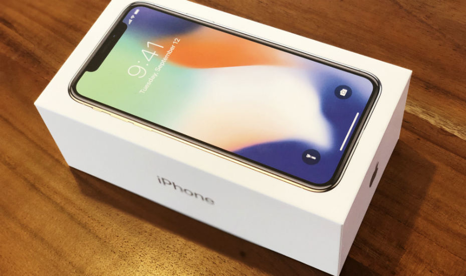 Watch the Video! We unbox the new iPhoneX and try face recognition for the first time