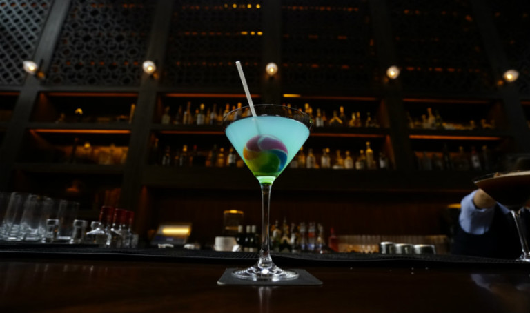 Snap these Instagram-worthy martinis at mezza9 in Grand Hyatt Singapore