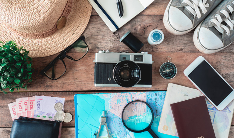 Voyagez avec style avec ces porte-passeport, organisateurs et accessoires