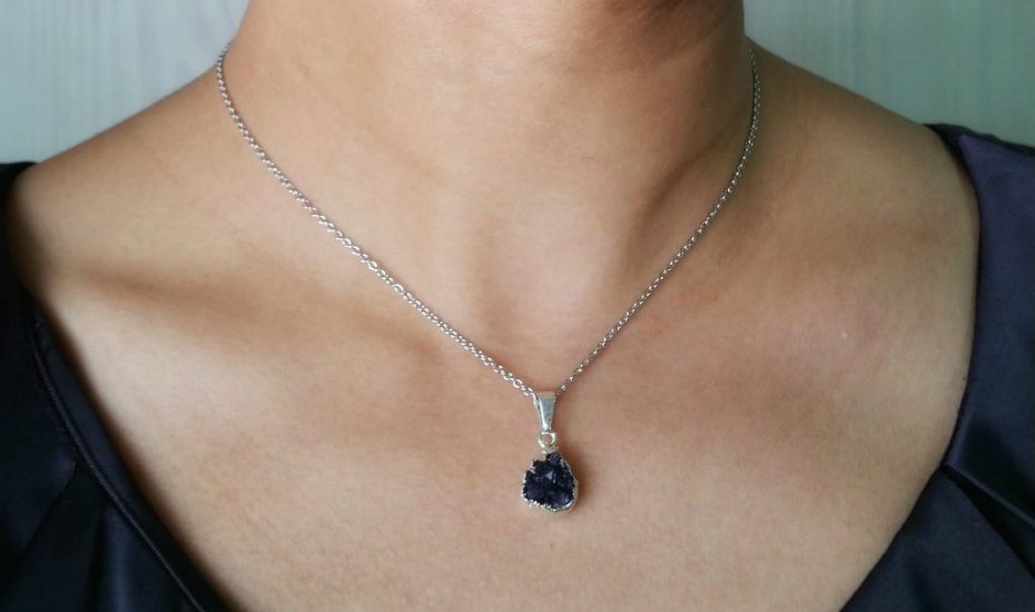 Gemstones are making waves: Beautiful jewellery for your birth month