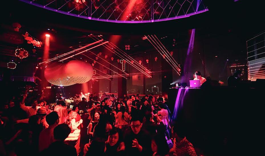 Bar Rouge is a nightclub located at Swissotel The Stamford