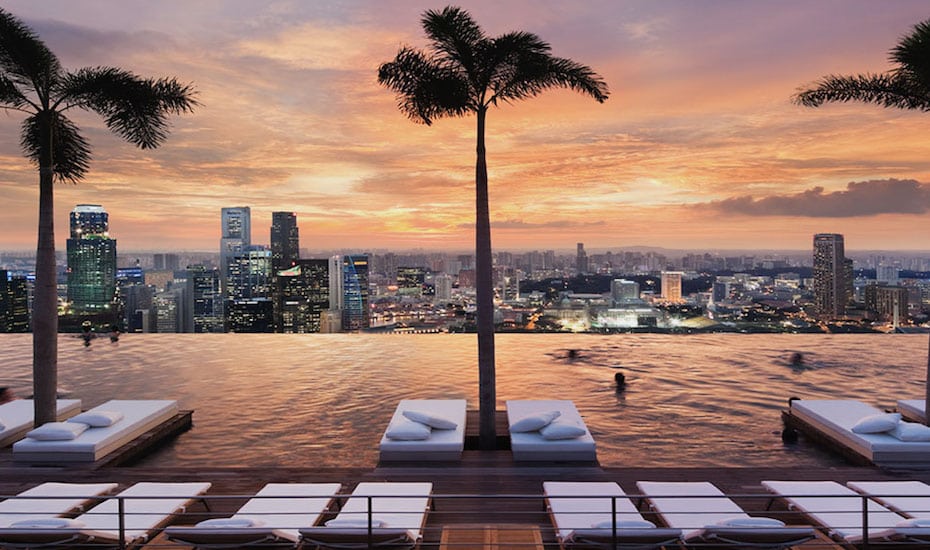 Catch the F1 action from this gorgeous infinity pool