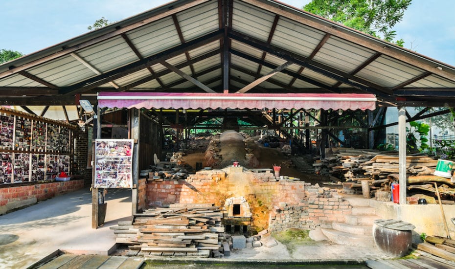 See this traditional kiln in Singapore. Photography: Thow Kwang Pottery Jungle