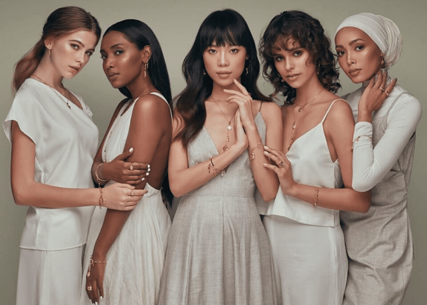 Wanderlust + Co | models wearing minimalist jewellery