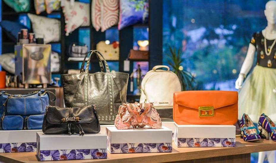Fashion Pulpit's Auction Swap: swap your clothes and accessories and bid for designer items