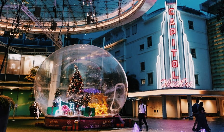 Capitol Singapore and Chijmes are getting us in the Christmas spirit with snowflakes and beer