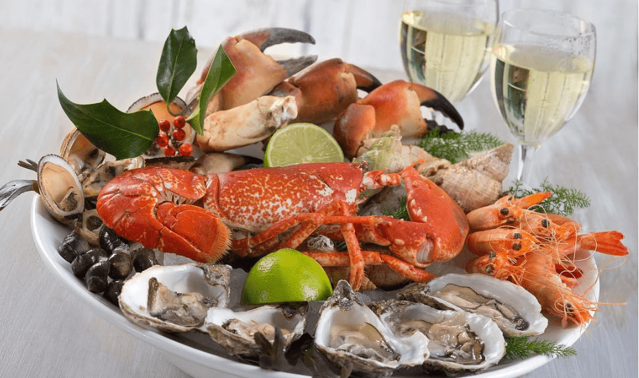 Here’s where to feast with UOB festive deals: M Hotel
