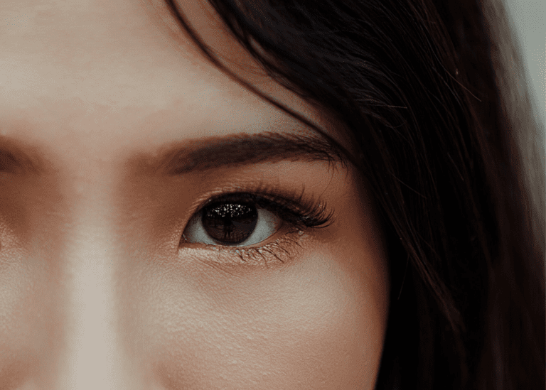 It’s makeover time! Prettify your look with Dreamlash’s natural Korean eyelash extensions