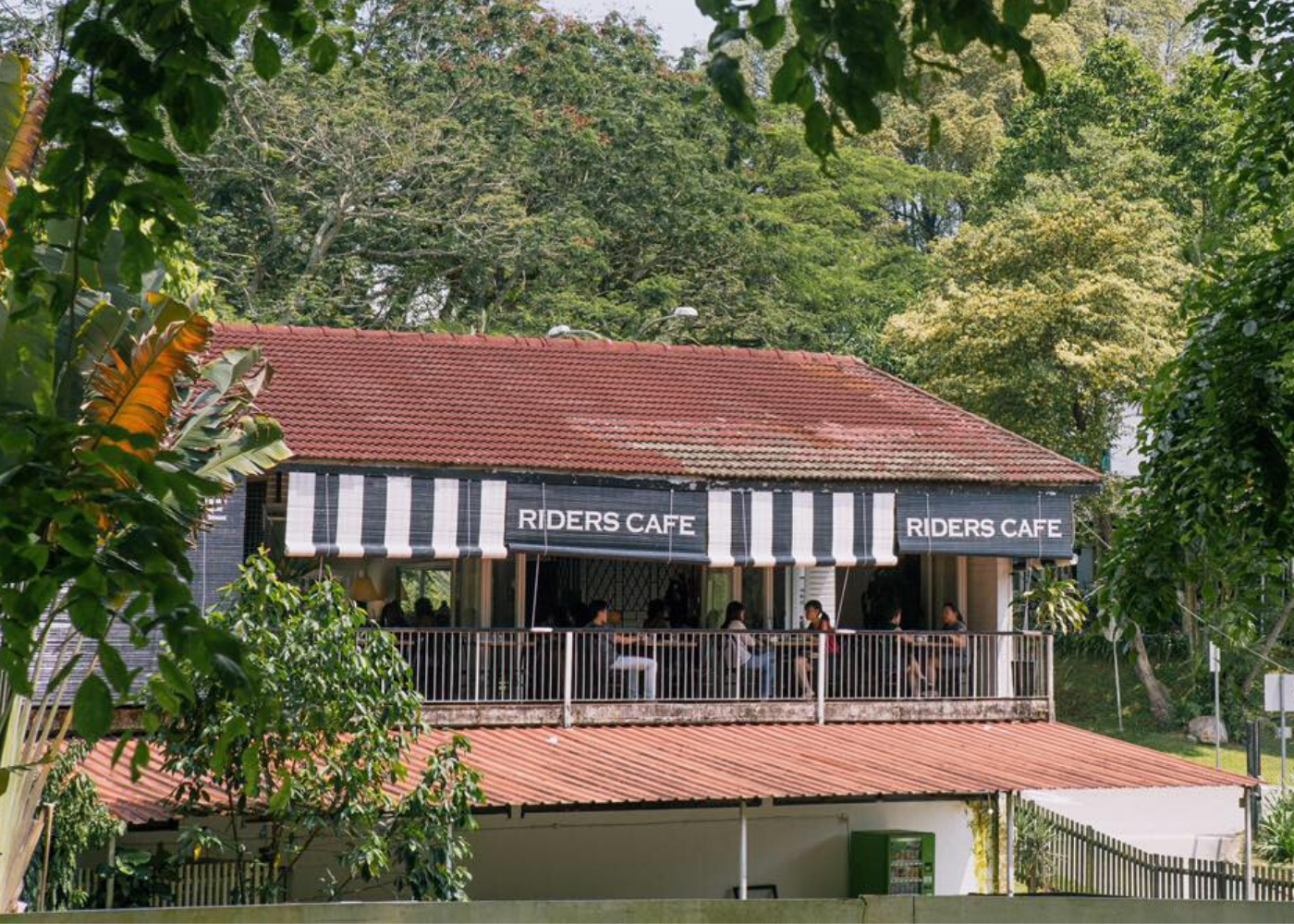 Alfresco dining spots | Rider's Cafe