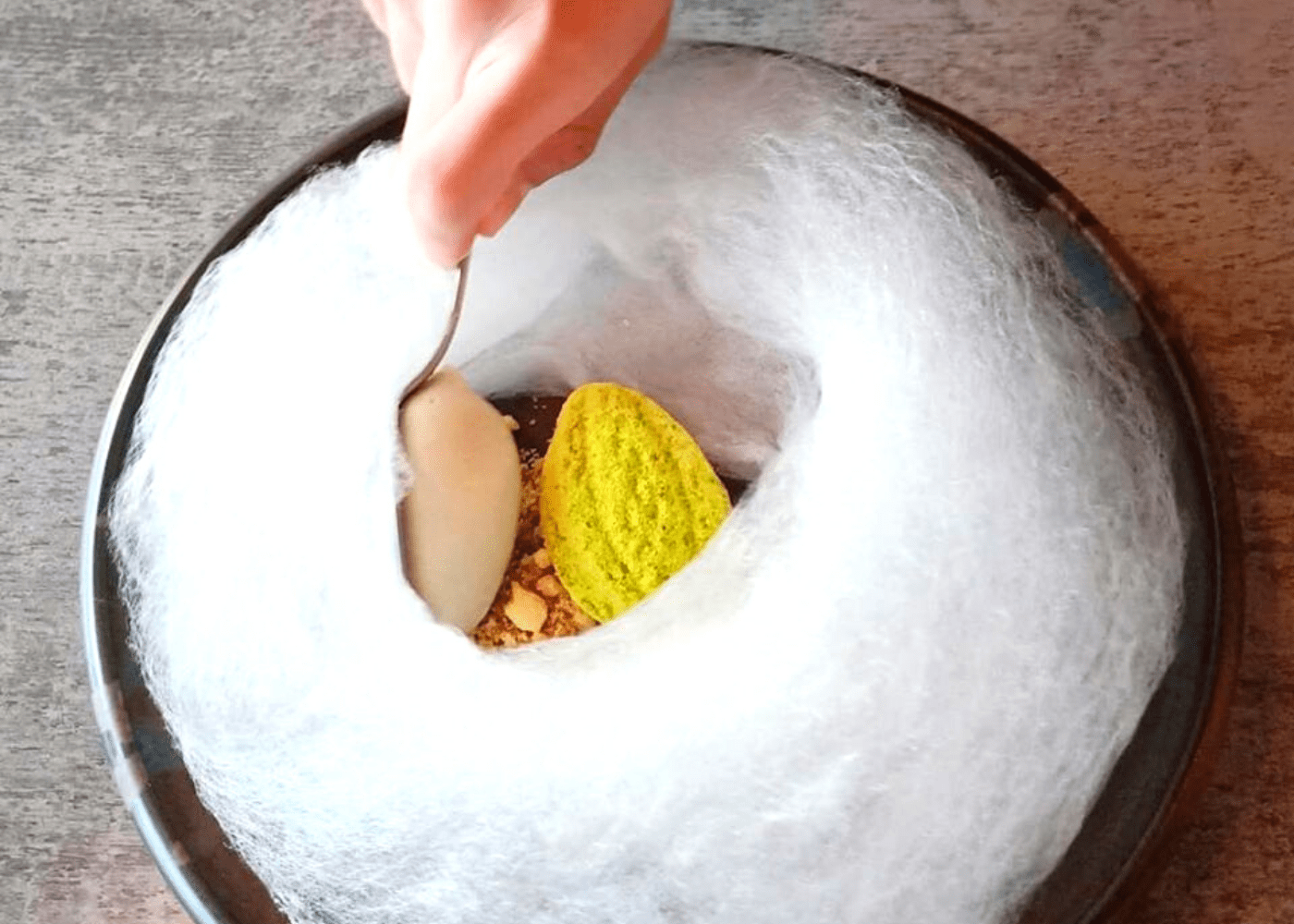 Hit up these cafes for the best tropical desserts in Singapore