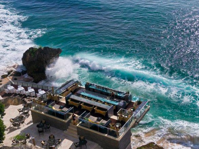Ayana Rock Bar