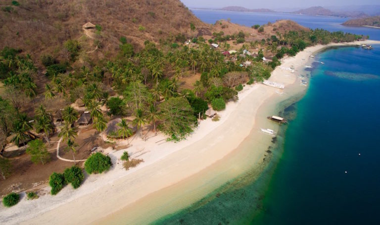 INSIDER’S TIP: GO ISLAND HOPPING OFF THE COAST OF BALI AND DISCOVER THE SECRET PARADISE ISLAND NOBODY KNOWS ABOUT
