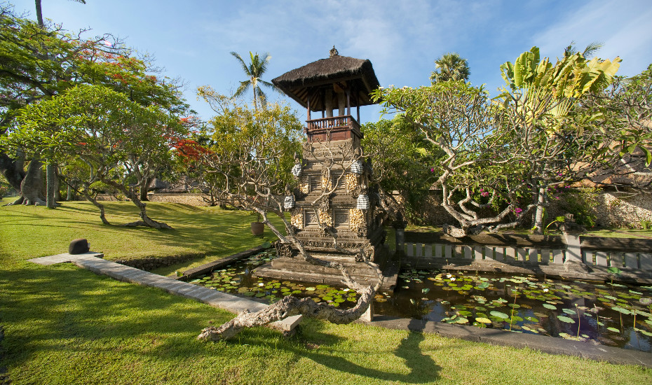 The Oberoi, Bali is scattered with temples and holy ponds