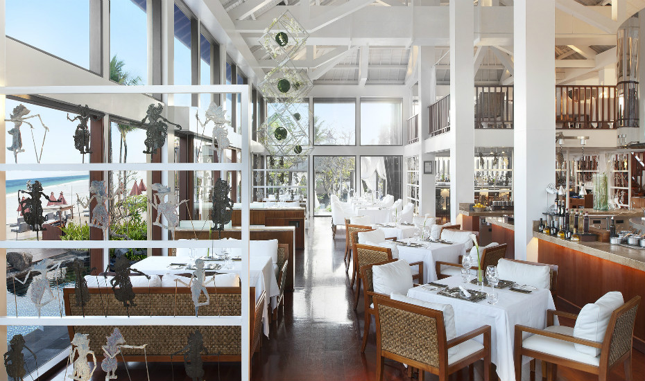The Pearl Dinner takes place at the gorgeous Kayuputi Restaurant