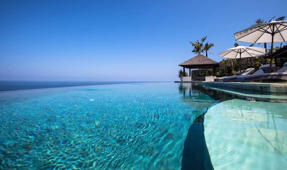 WOW! This luxury clifftop resort in Ungasan is offering its biggest ever discount for your intimate escape or group family getaway this May for stays until 2018!