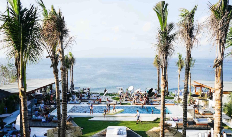 Ulu Cliffhouse is a hedonistic playground in Uluwatu – and we are in clifftop heaven!