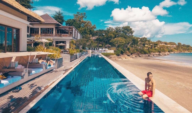 7 things to love at Sundara Beach Club: an upscale, beachfront spot on the sands of Jimbaran Bay