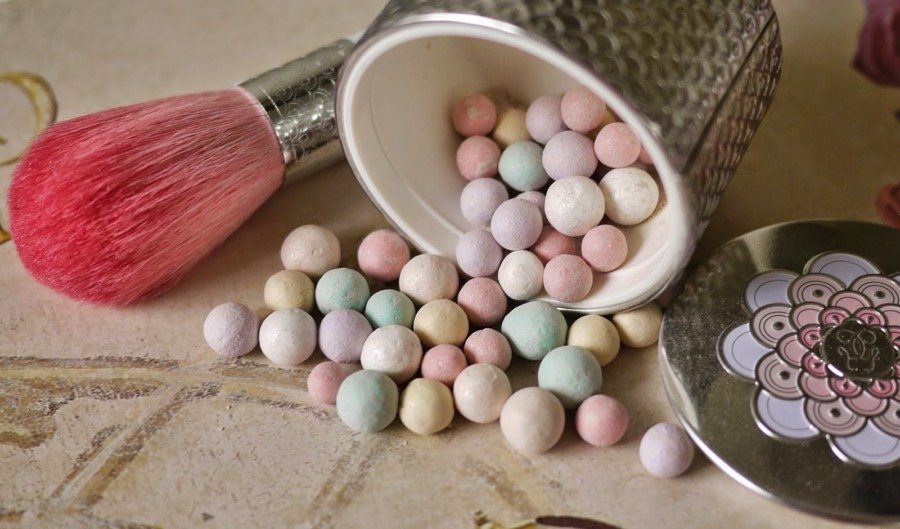makeup products for every skin tone Guerlain meteorites illuminating powder