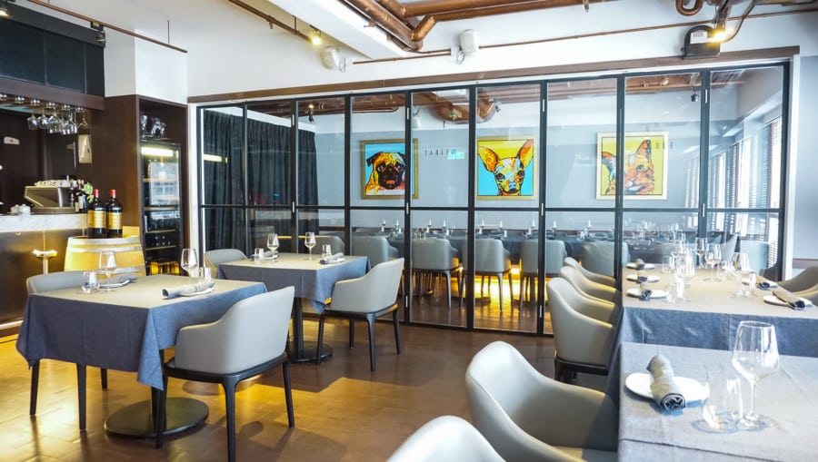 Table restaurant interior