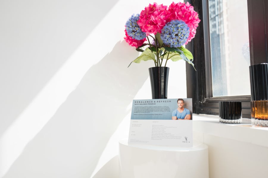 Reviv Hong Kong flowers
