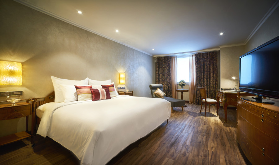 Windsor Plaza Hotel Saigon bedroom
