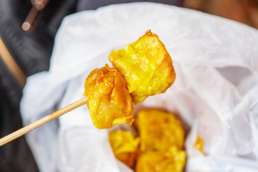 street food hong kong shaomai