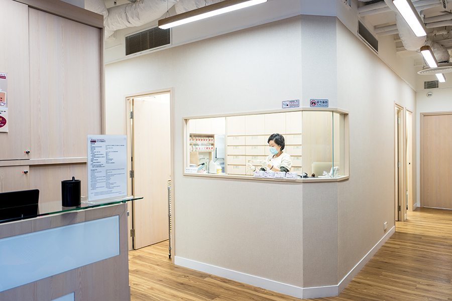 Eu Yan Sang facial acupuncture chinese medicine hong kong clinic causeway bay