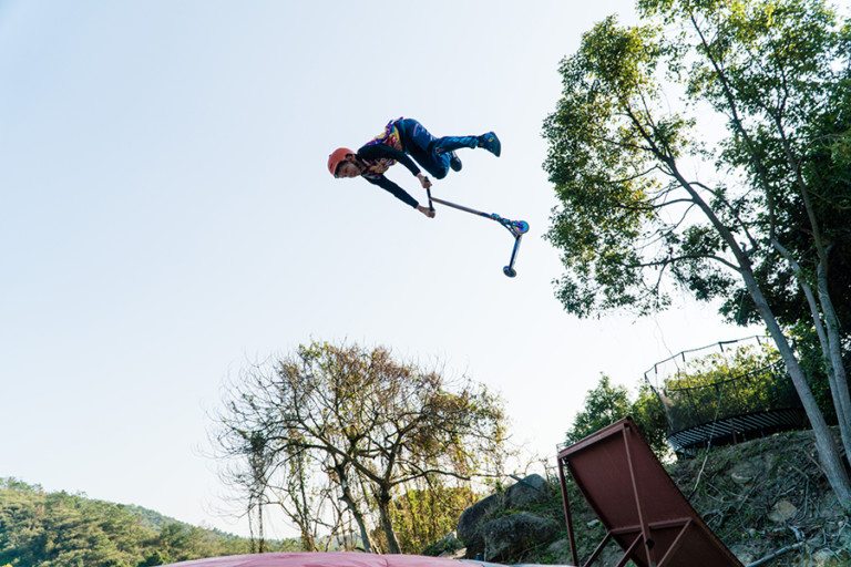 Meet the Meekboyz: Two brothers living the extreme life on two wheels in Hong Kong