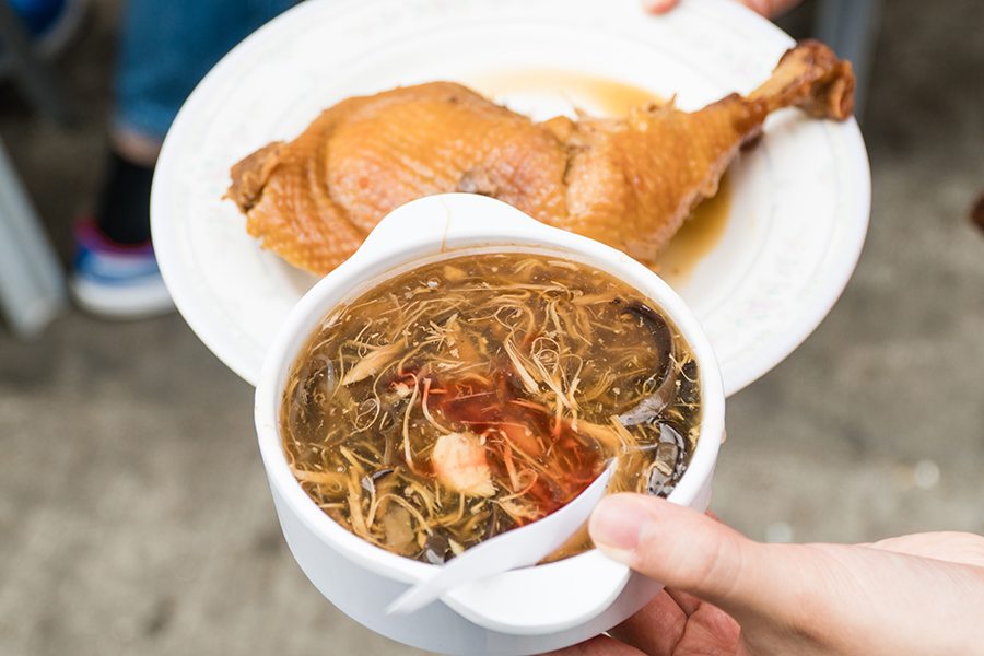 what to do in Cheung Chau 新照記茶餐小食店
