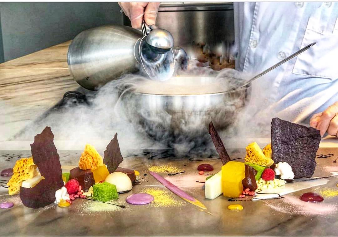 where to eat in causeway bay atum desserant