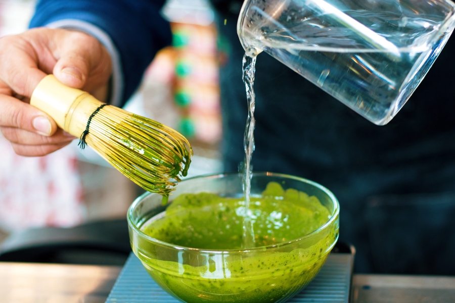 best natural skincare green tea being mixed