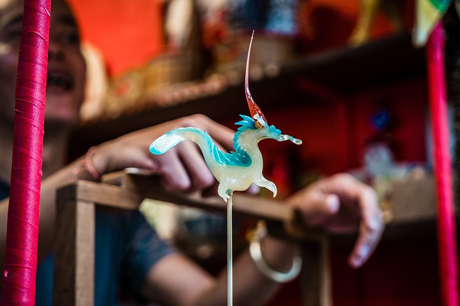sugarman dragon candy blowing candy