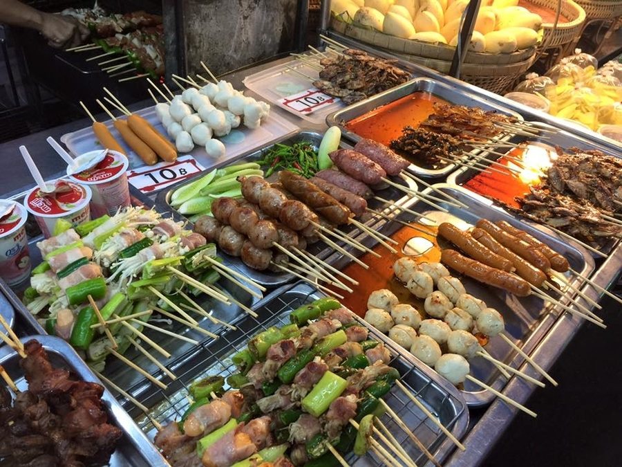 things to do in Hua Hin cicada market food stalls