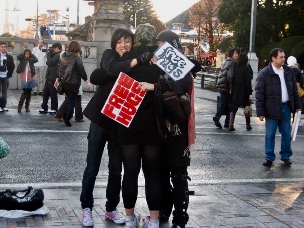 why i'm bringing hugging back free hugs