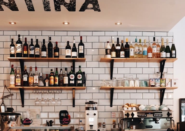 A definitive guide to the best bars in Hong Kong (compiled by a team full of active barflies)