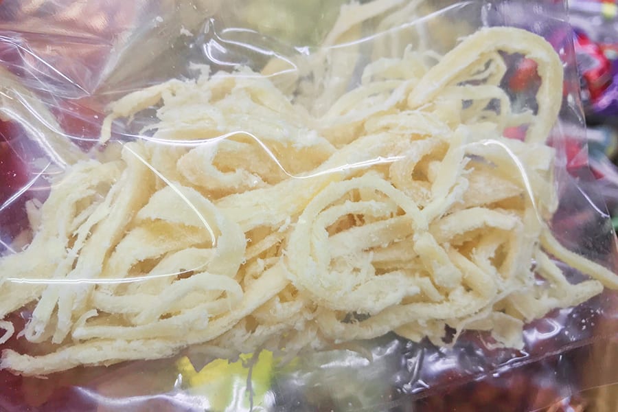 Hong Kong snacks traditional snacks childhood snacks dried shredded cuttlefish