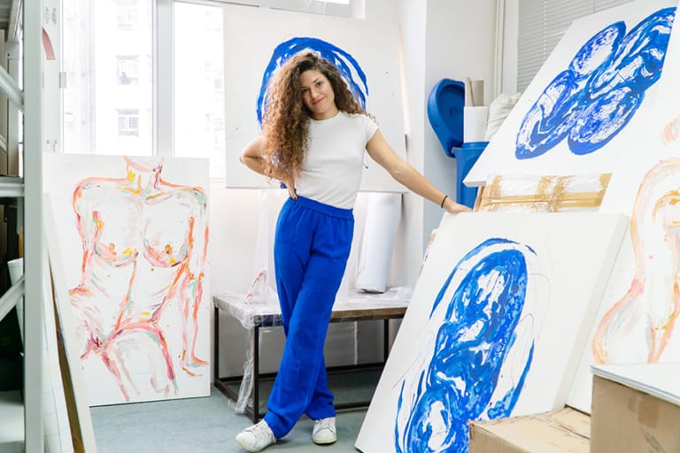 French artist Ophelia Jacarini colours the subconscious and screams: free the body!