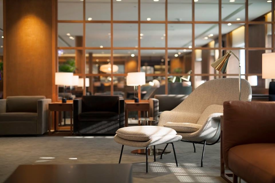 The Deck Cathay Pacific airport lounges in Hong Kong