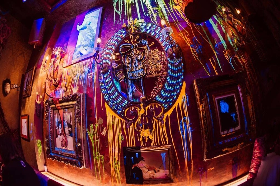 art bars in Hong Kong Le Boudoir