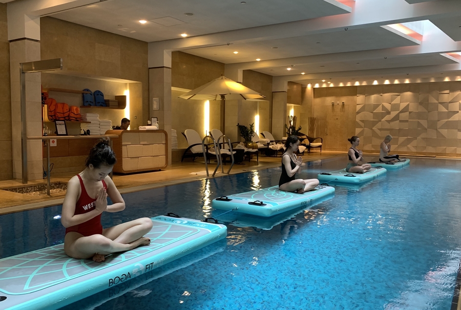 Landmark Mandarin Pool FITMAT water workouts in Hong Kong