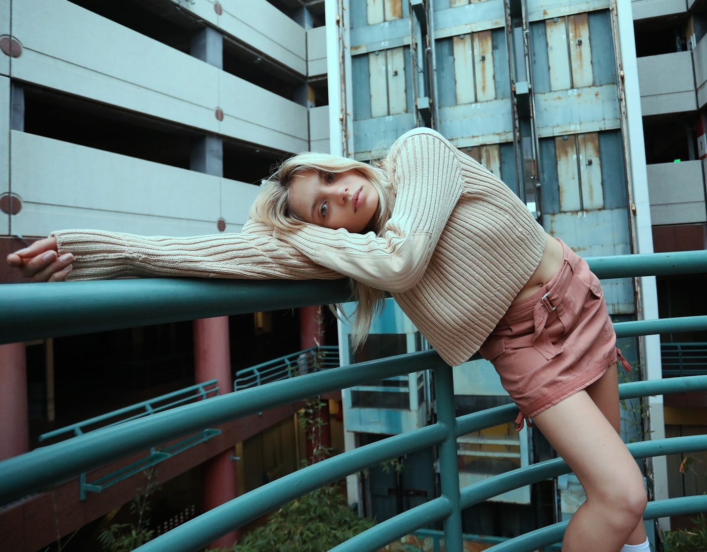 model wearing clothing from Zara