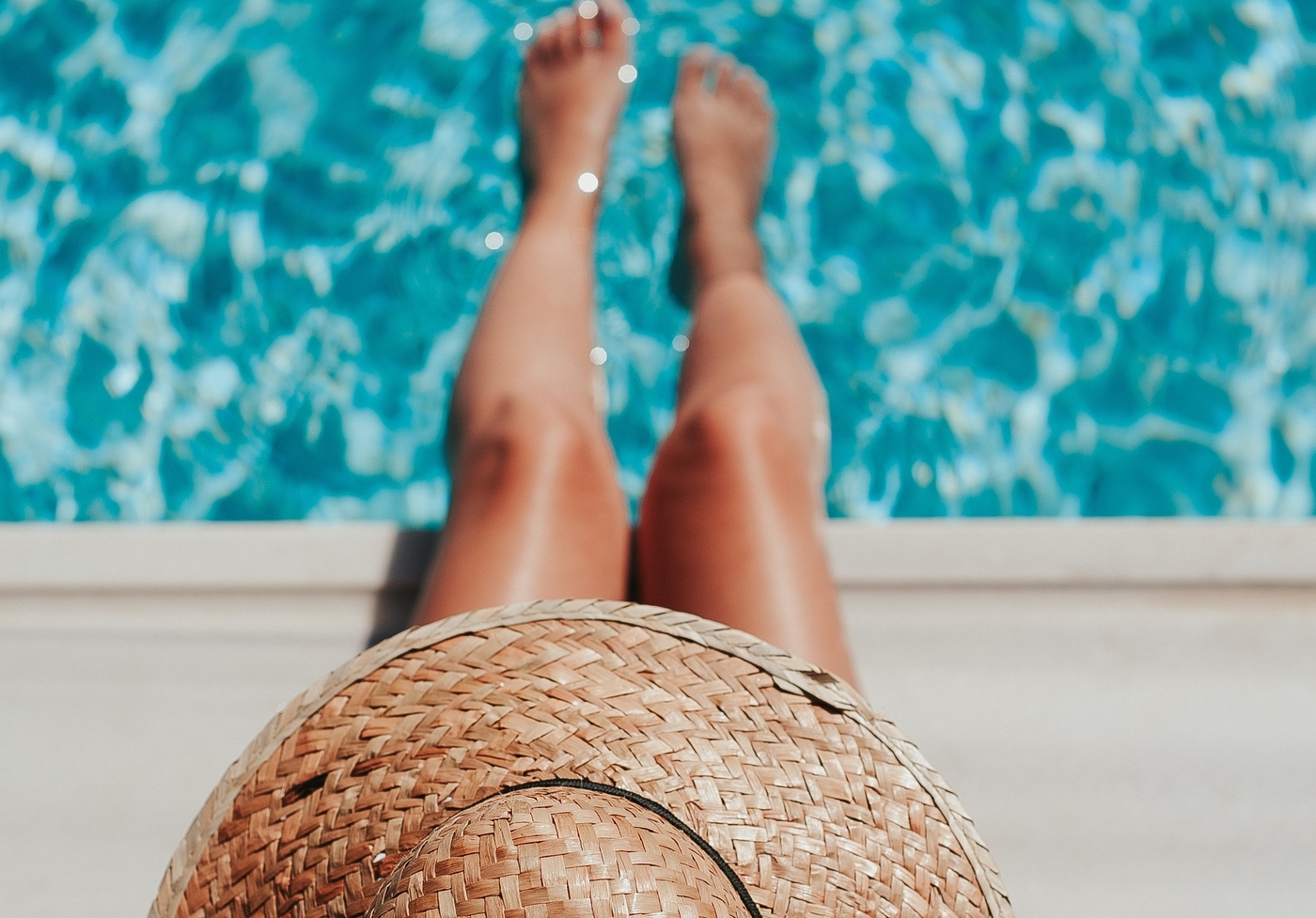 Baby, it’s hot outside, and we’ve found the best sunscreen for Hong Kong heat