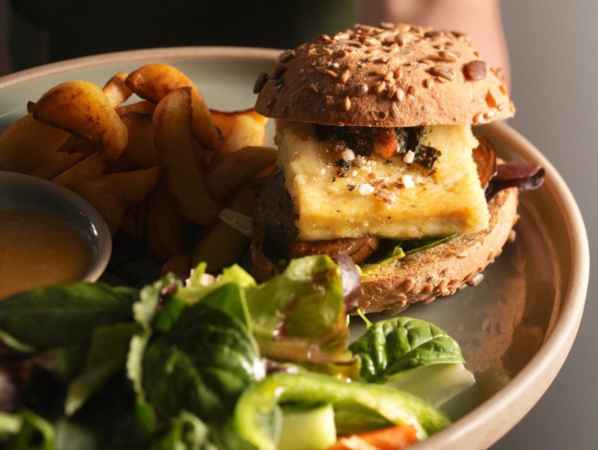 vegetarian burger Dandy's Cafe
