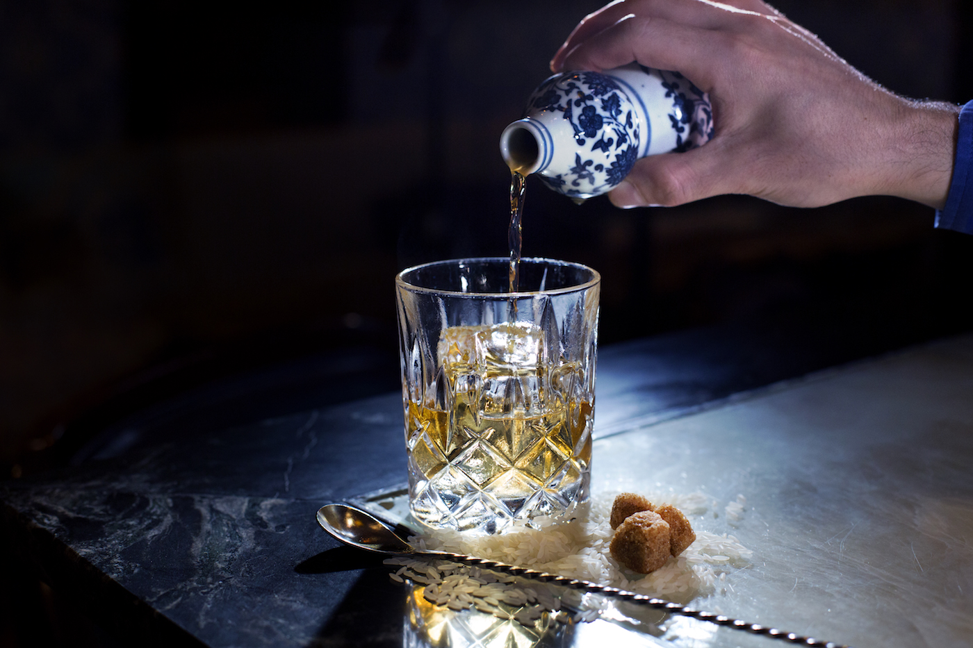 Rice fashioned cocktail poured into glass | Lobster Bar and Grill at Island Shangri-La
