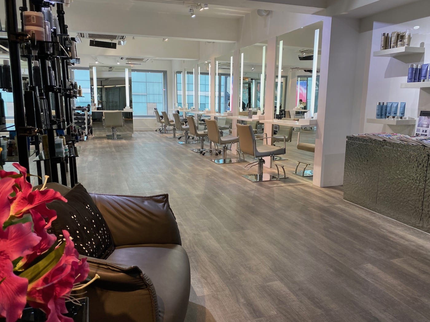 W52 Hair Nails